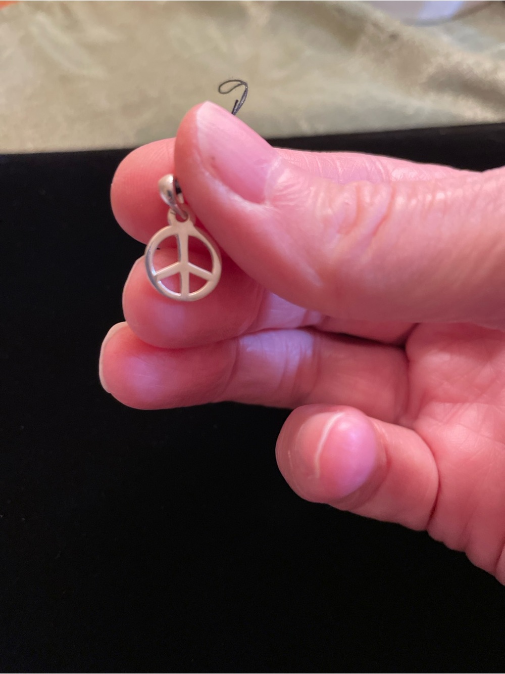 925 Silver Peace Pendant EUC.